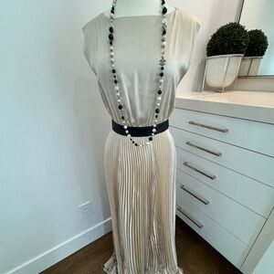 Alice + Olivia Maxi Dress with Open Back - Gold & Black - Size 6